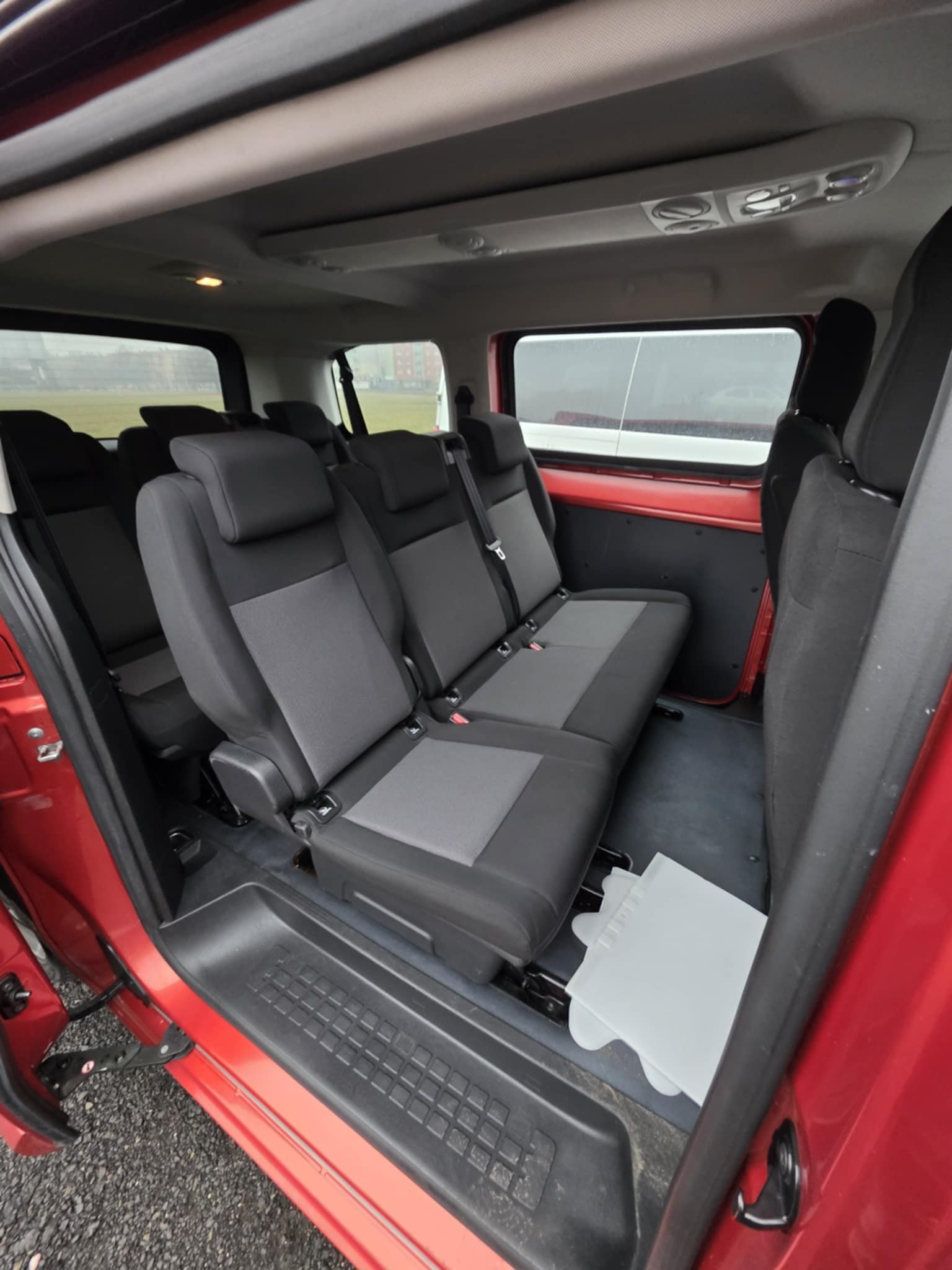 peugeot_expert_cerveny_pronajem_7