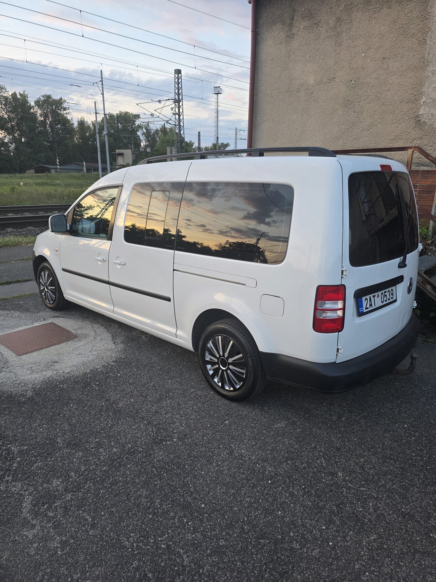 volkwagen_caddy_7_mist_pronajem_1